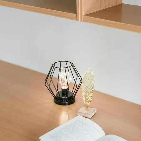 Night Flower アパート アルゴストリオン